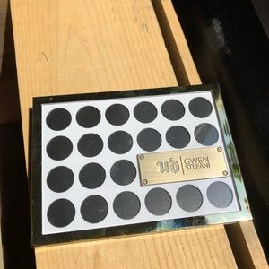 Urban Decay Gwen Stefani Eyeshadow Pallette